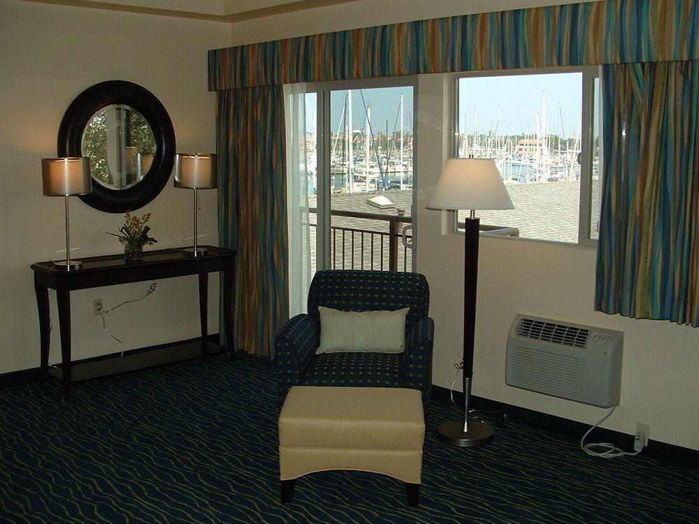 Hampton Channel Islands Harbor Hotel