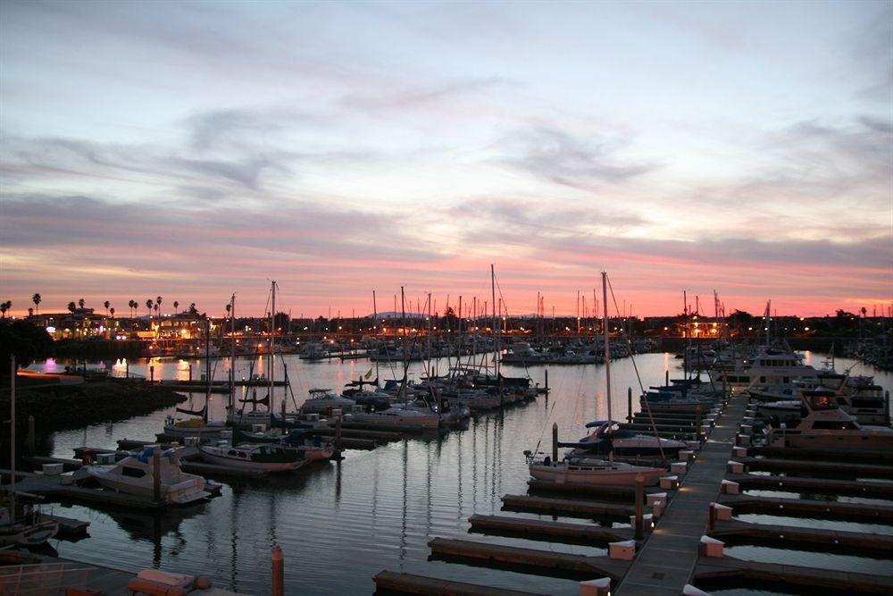 Hampton Channel Islands Harbor 3*